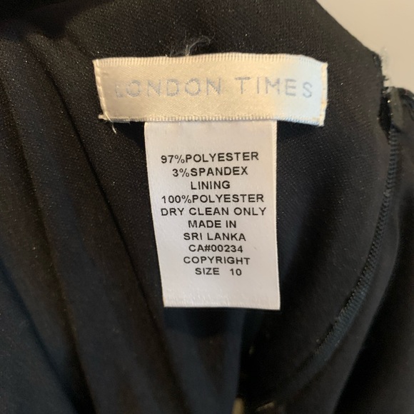 London Times Black and White floral pattern,Knee length, form fitted dress. - Picture 4 of 4